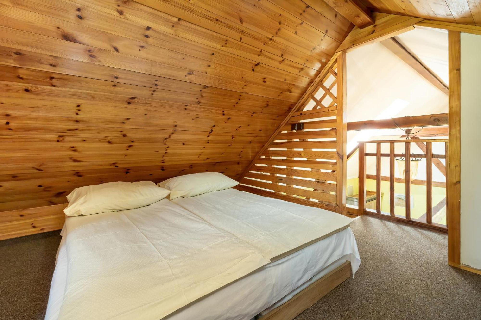 Kotwica Morska Hotel Поберово Екстериор снимка